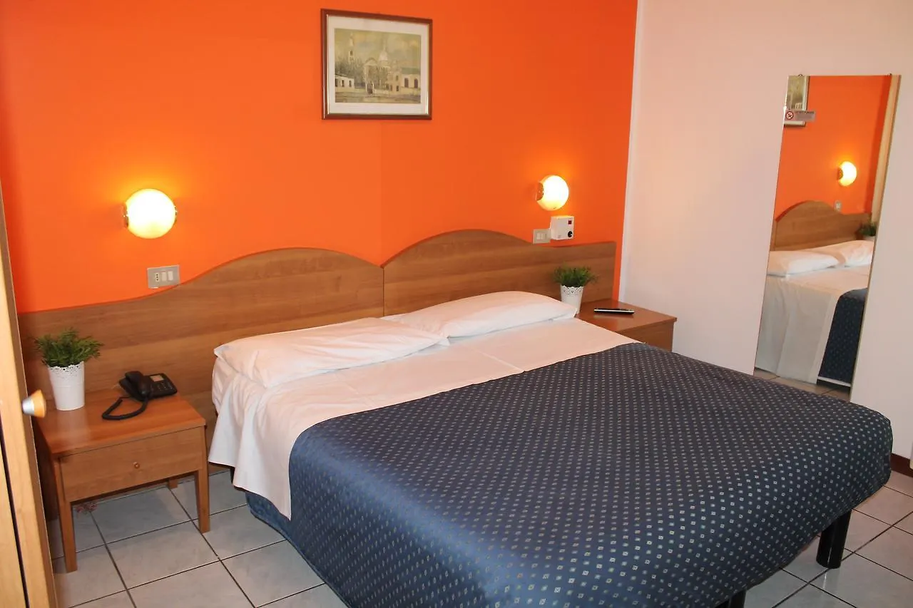 Hotel Catalani E Madrid Milan Italy