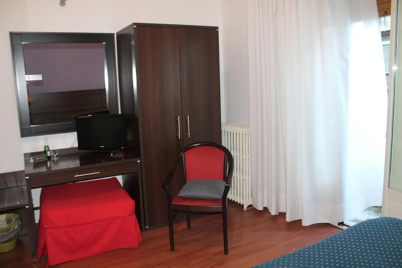 **  Hotel Catalani E Madrid Milan Italy