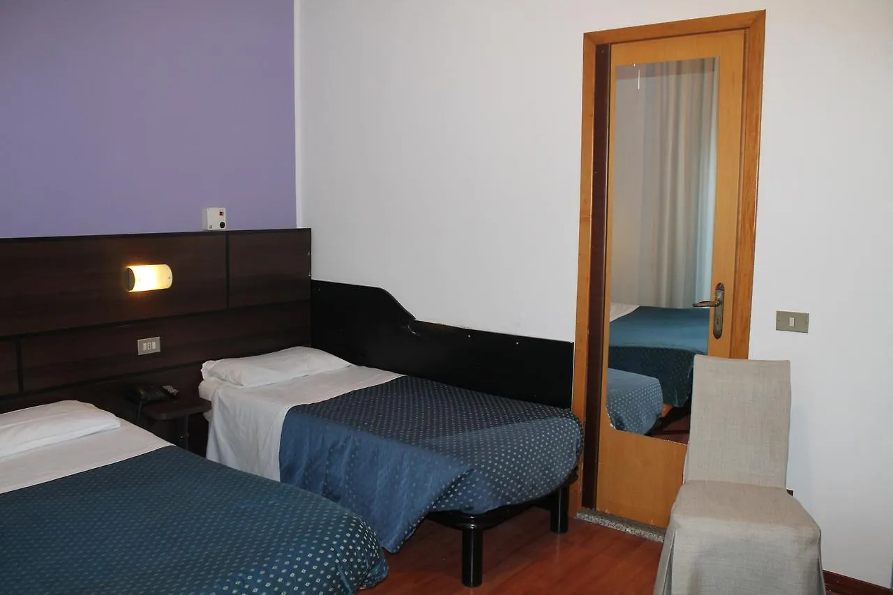 Hotel Catalani E Madrid Milan