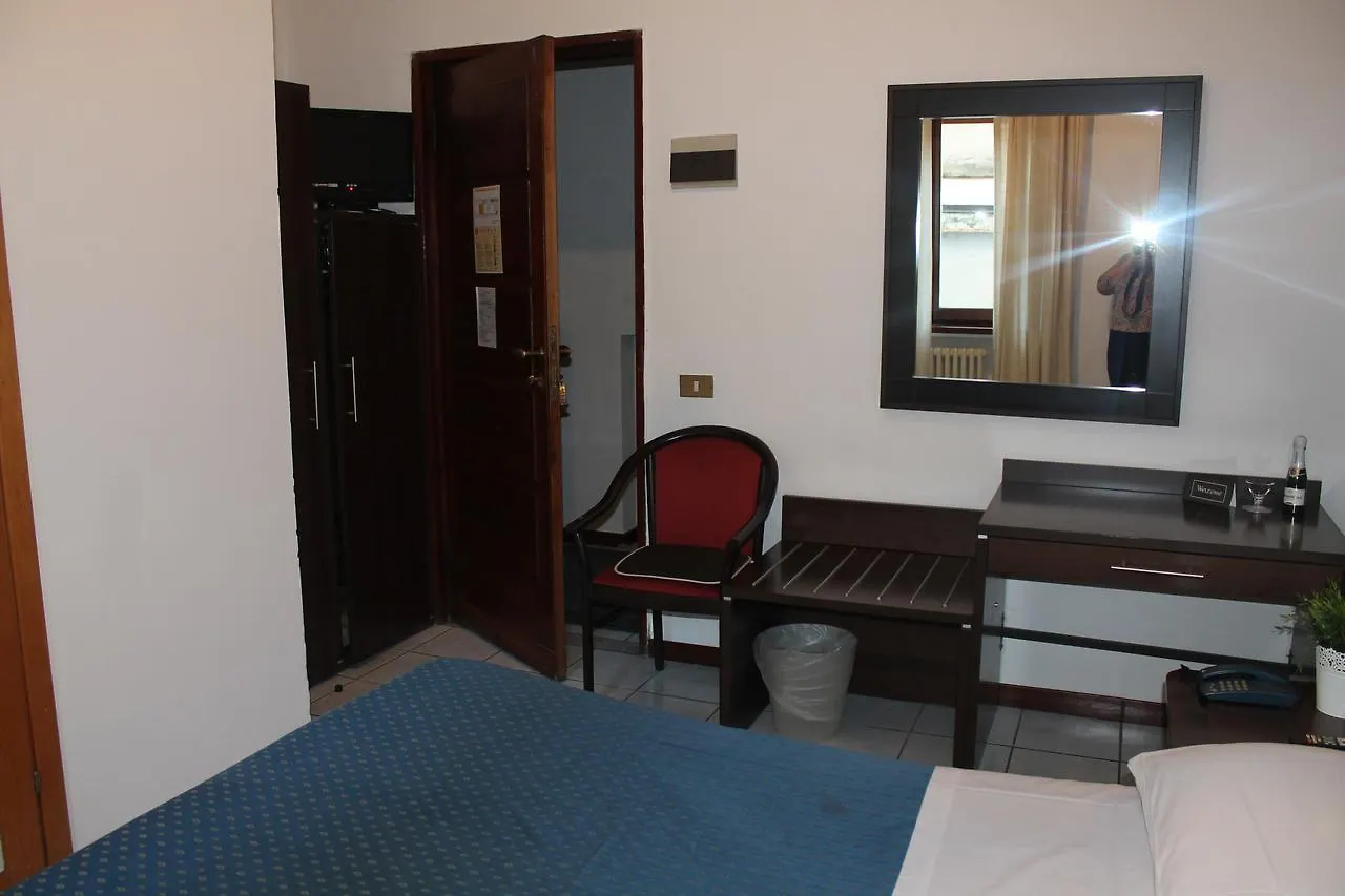 Hotel Catalani E Madrid Milan