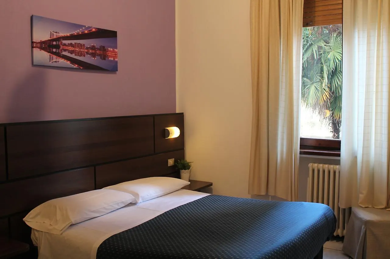 Hotel Catalani E Madrid Milan